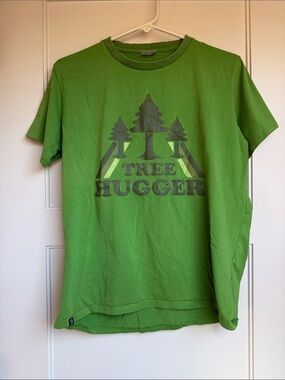 Tree Hugger Graphic Tee - Green